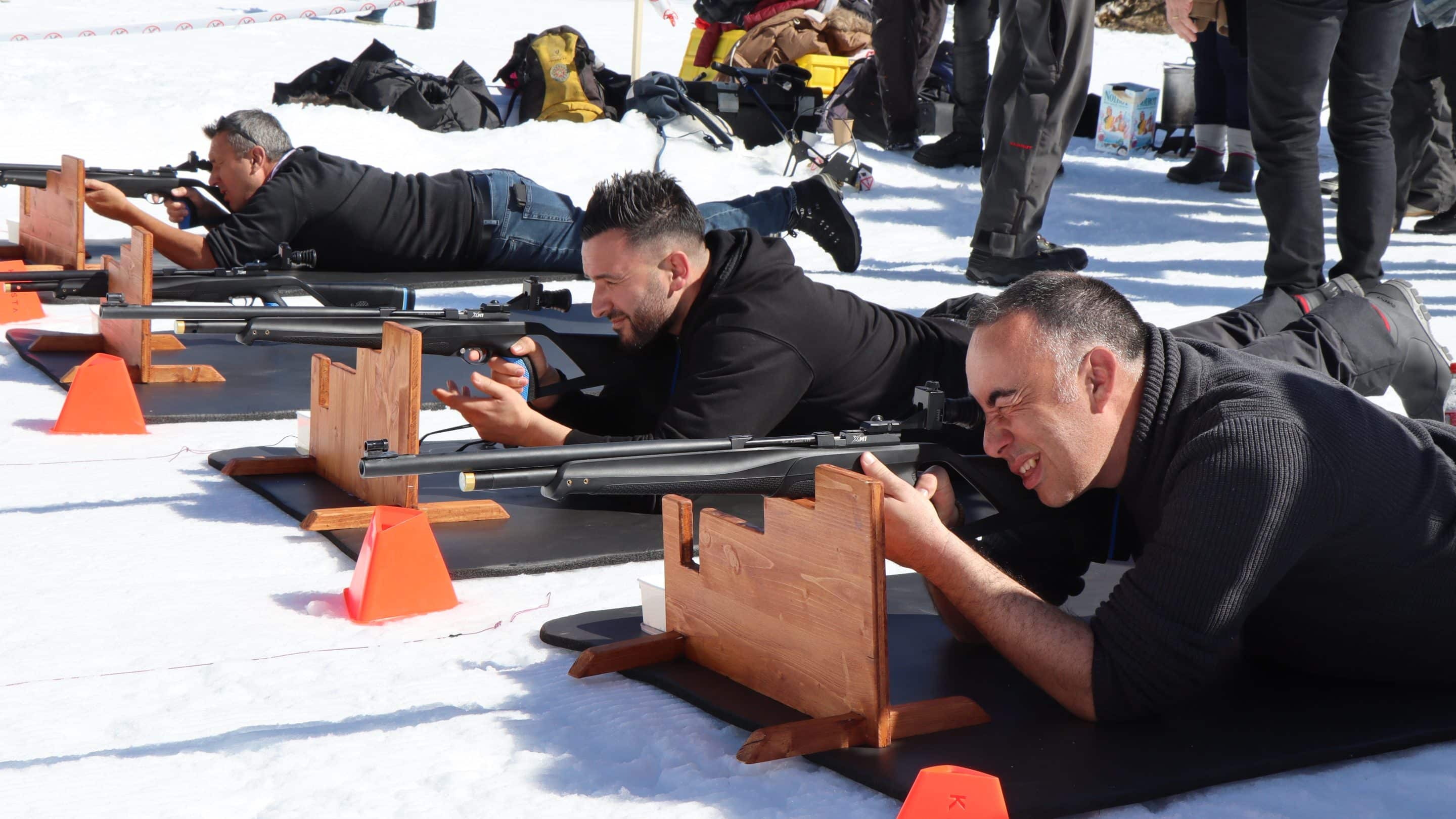 Initiation au tir lors du biathlon à Genève